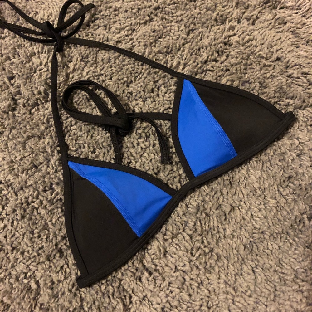 PINK Victoria’s Secret bikini top